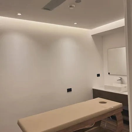 Black Diamond Hotel