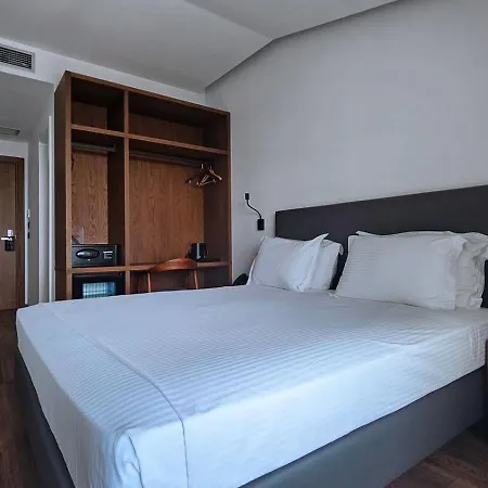 Black Diamond Hotel Dhërmi